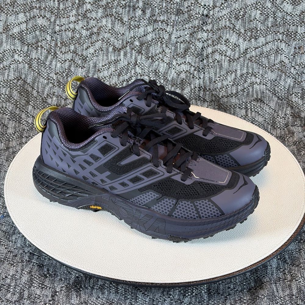Hoka Speedgoat 2 Running Shoes Women's 7.5